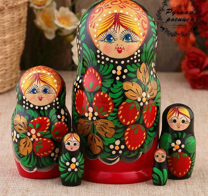 картинка Матрёшка «Земляничка», красное платье, 5 кукольная, 15 см от магазина ДетсадЯр